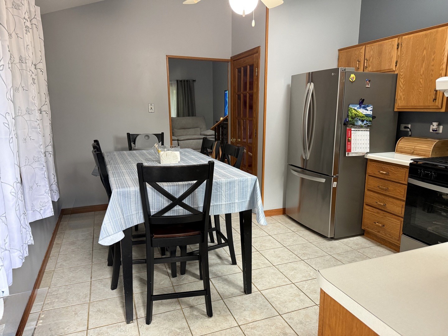 29w313 Ray Avenue Property Photo 5
