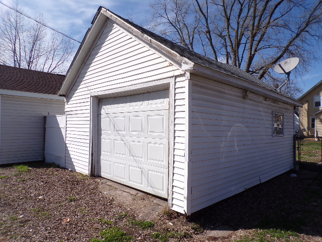 529 W 17th Street Property Photo 10