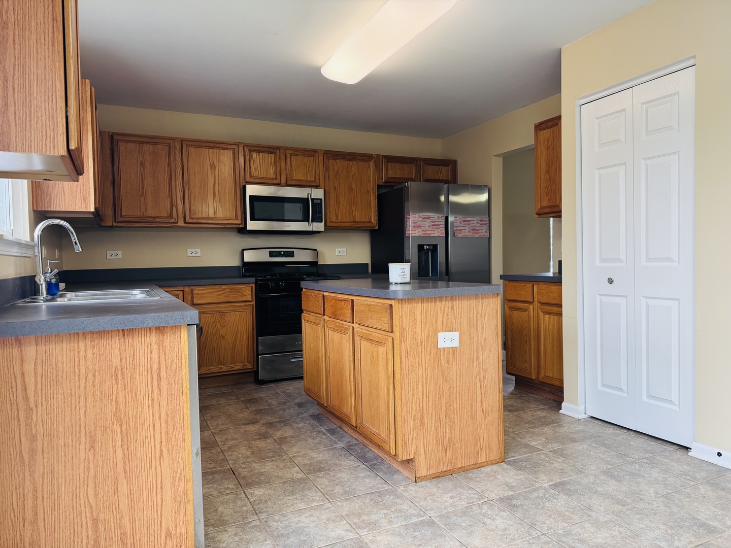 408 Clifton Lane Property Photo 4