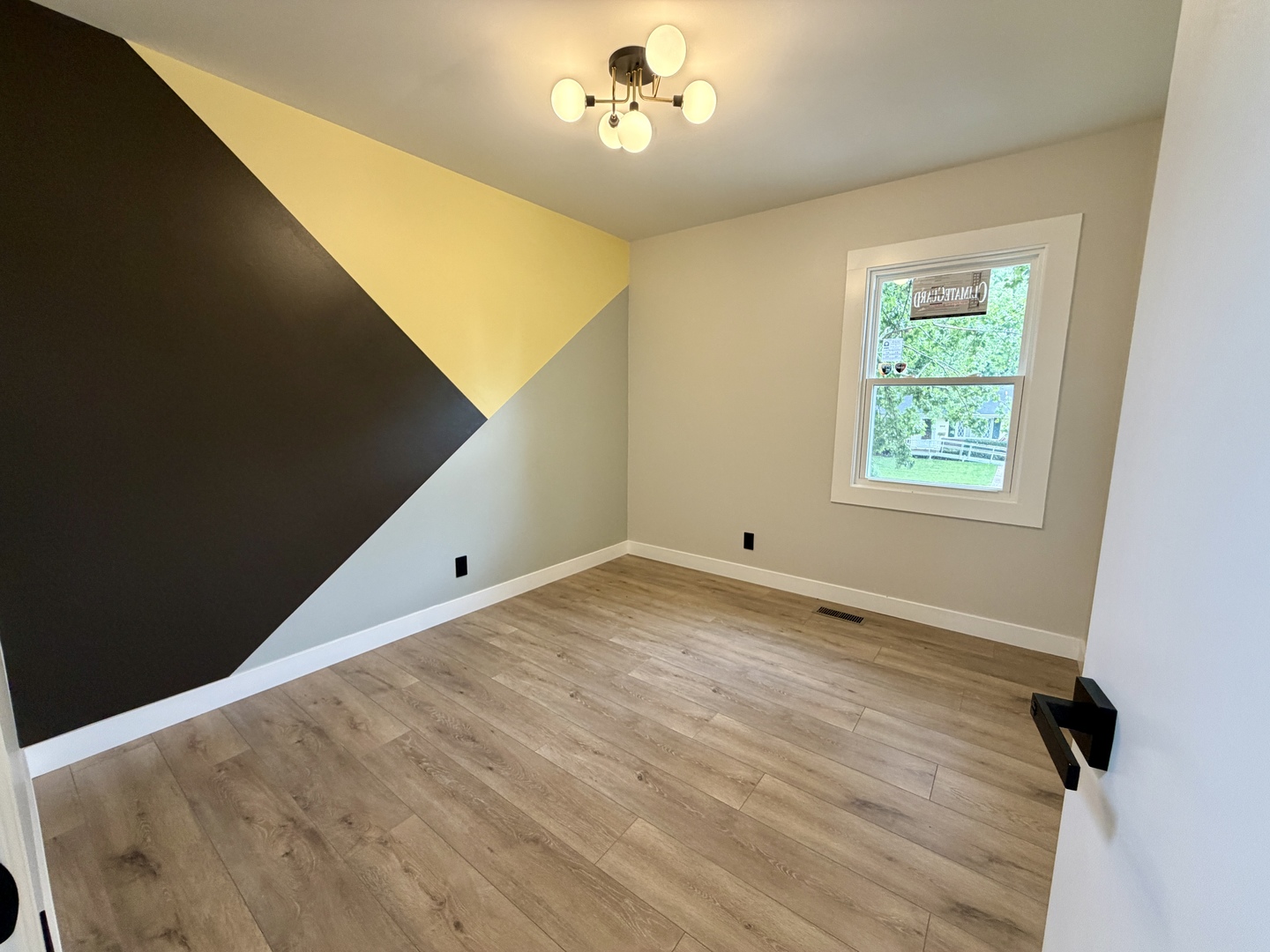 807 Hayward Avenue Property Photo 8