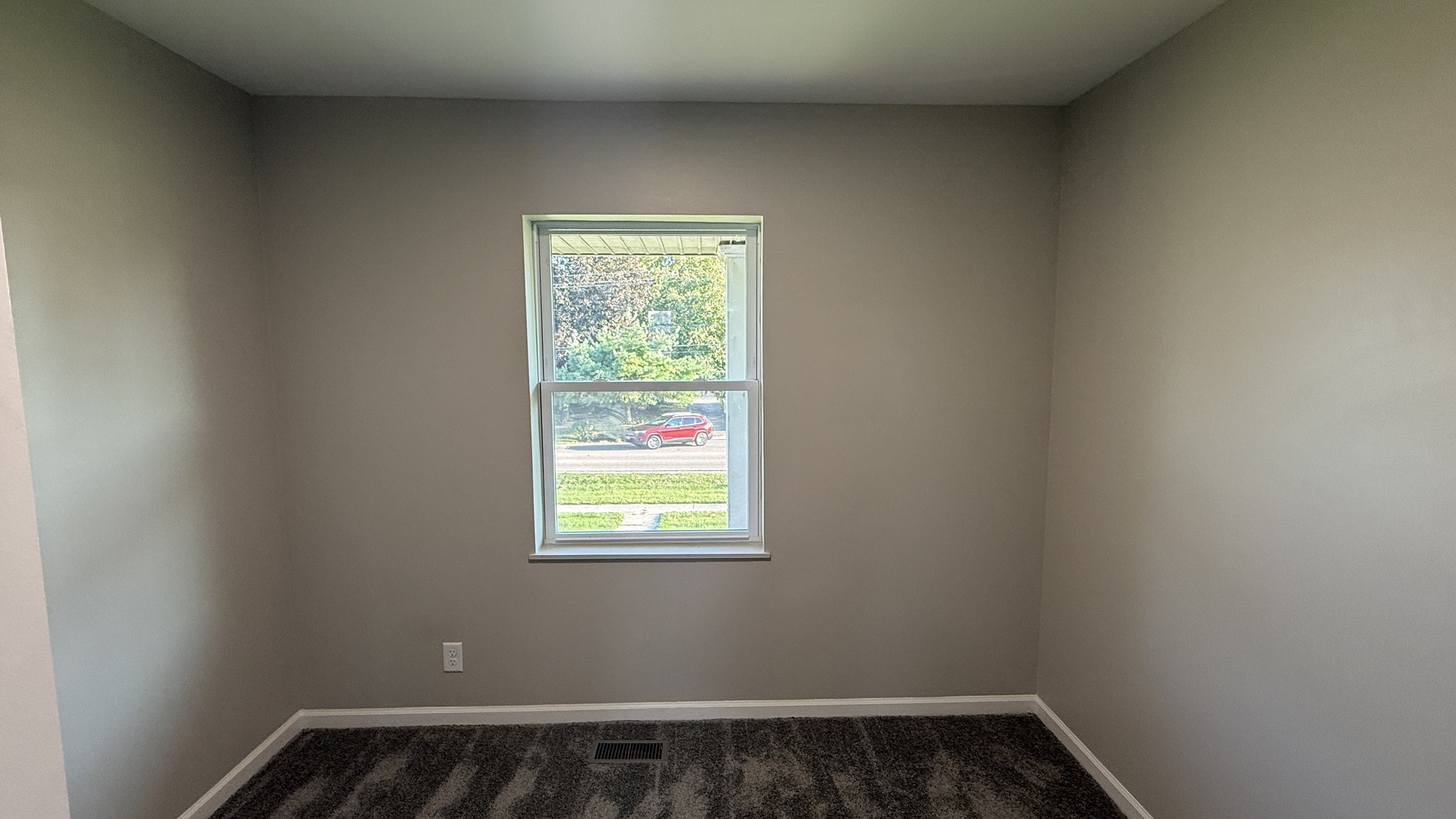 715 Old Indian Trail Road Property Photo 6