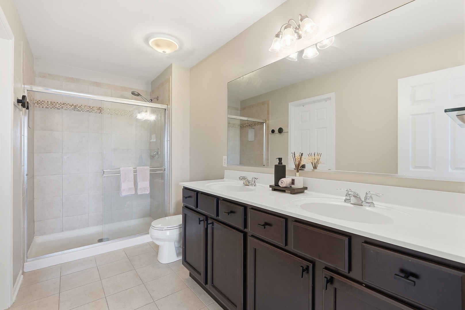 15371 Sheffield Square Parkway Property Photo 10