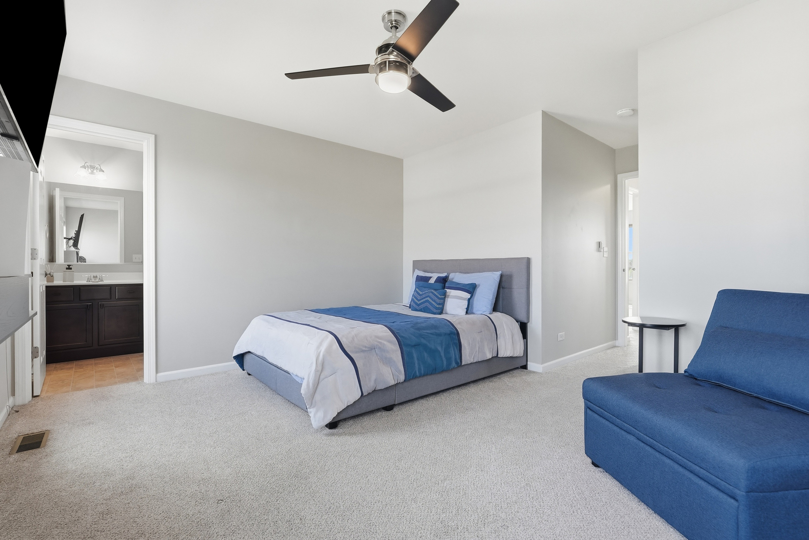 15371 Sheffield Square Parkway Property Photo 12
