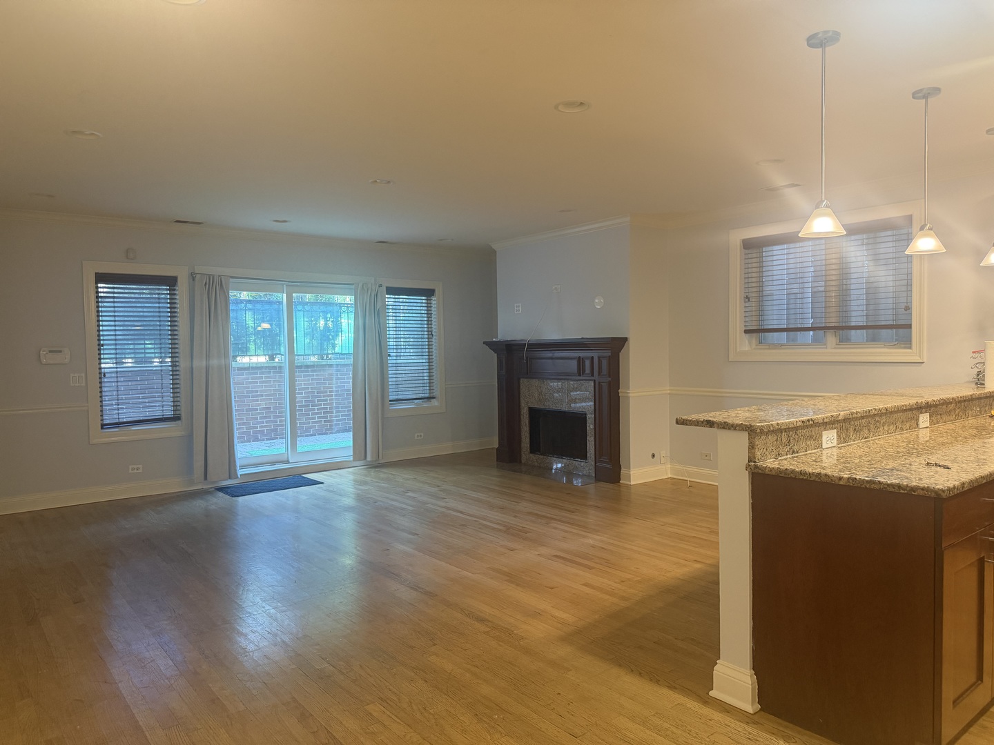 4332 N Ashland Avenue G Property Photo 2