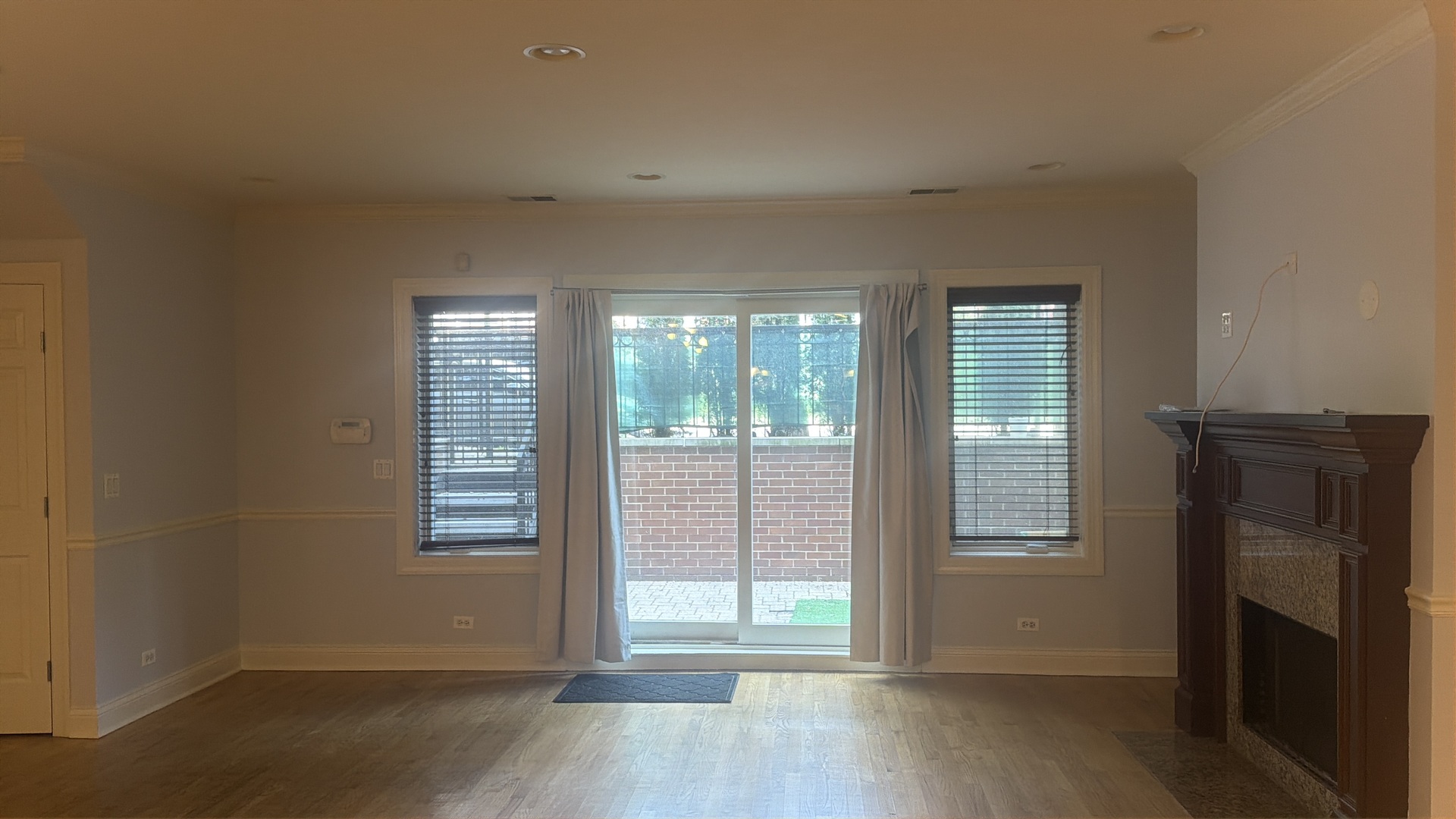 4332 N Ashland Avenue G Property Photo 4
