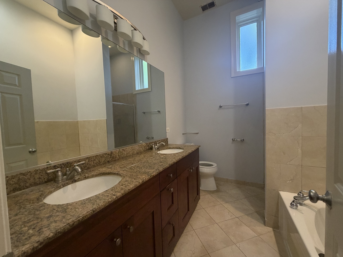 4332 N Ashland Avenue G Property Photo 7