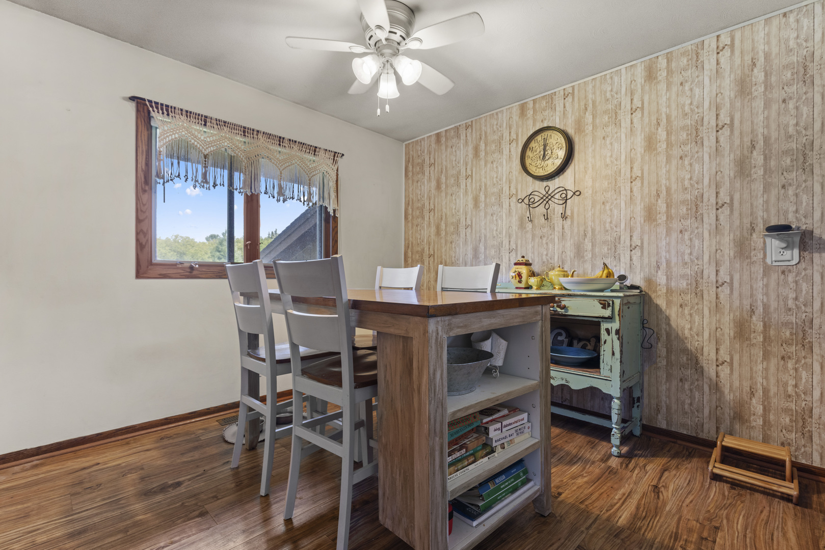 6649 E Oak Hill Road Property Photo 6