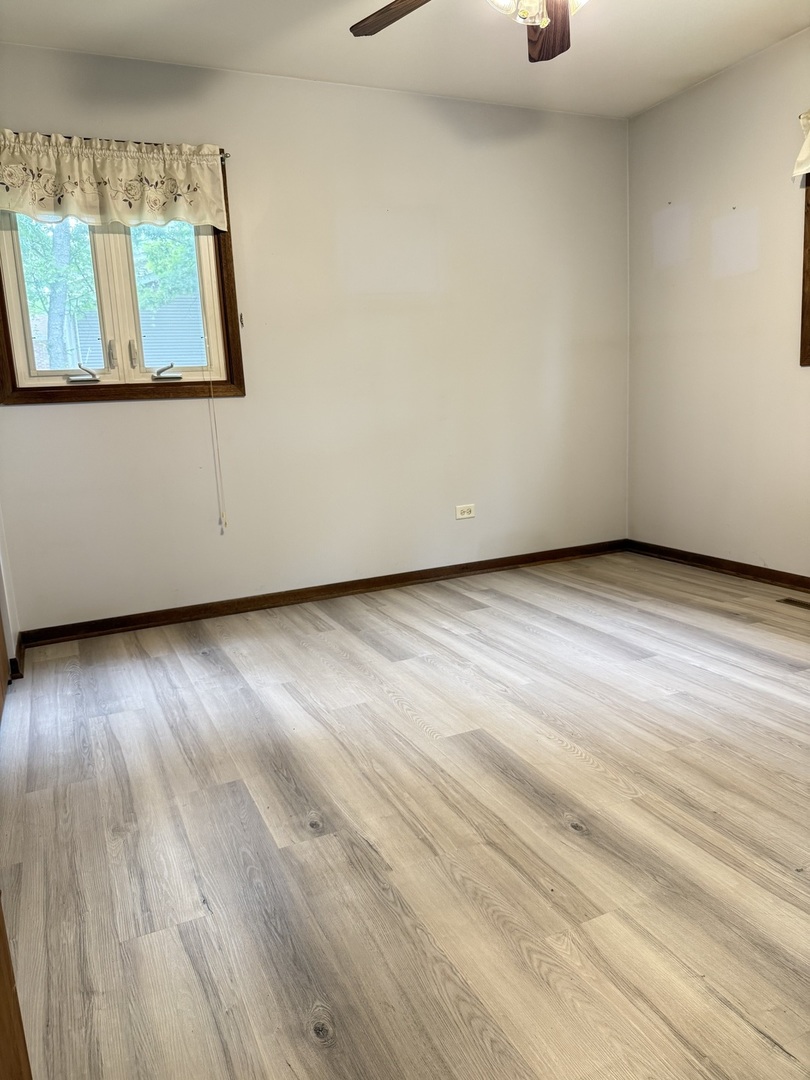 8910 Memory Trail Property Photo 7