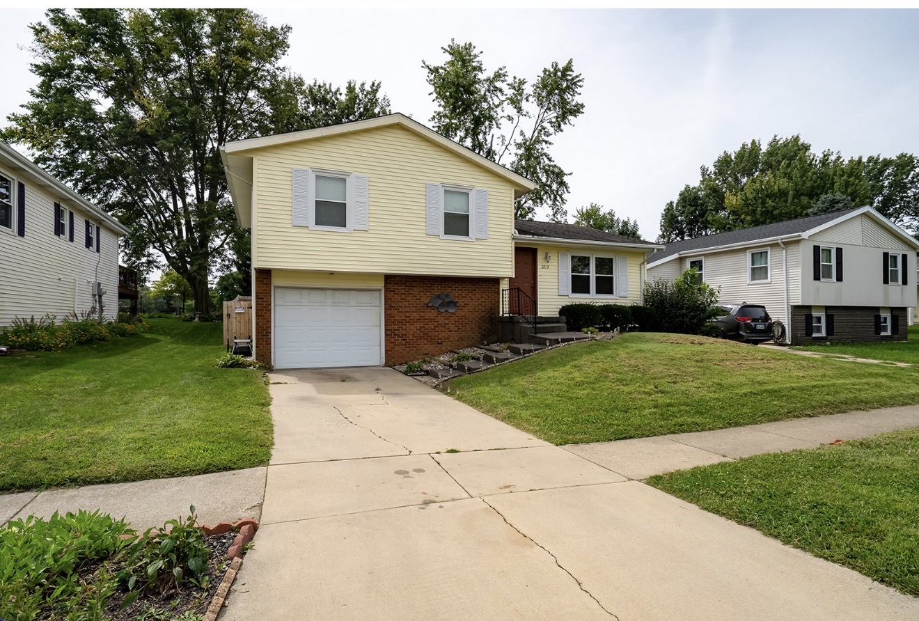 2213 Clearwater Avenue Property Photo 1
