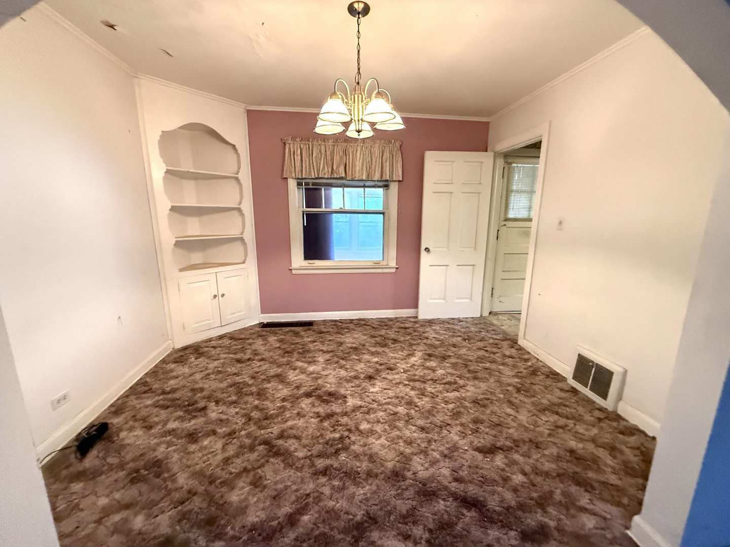 8830 Sayre Avenue Property Photo 9