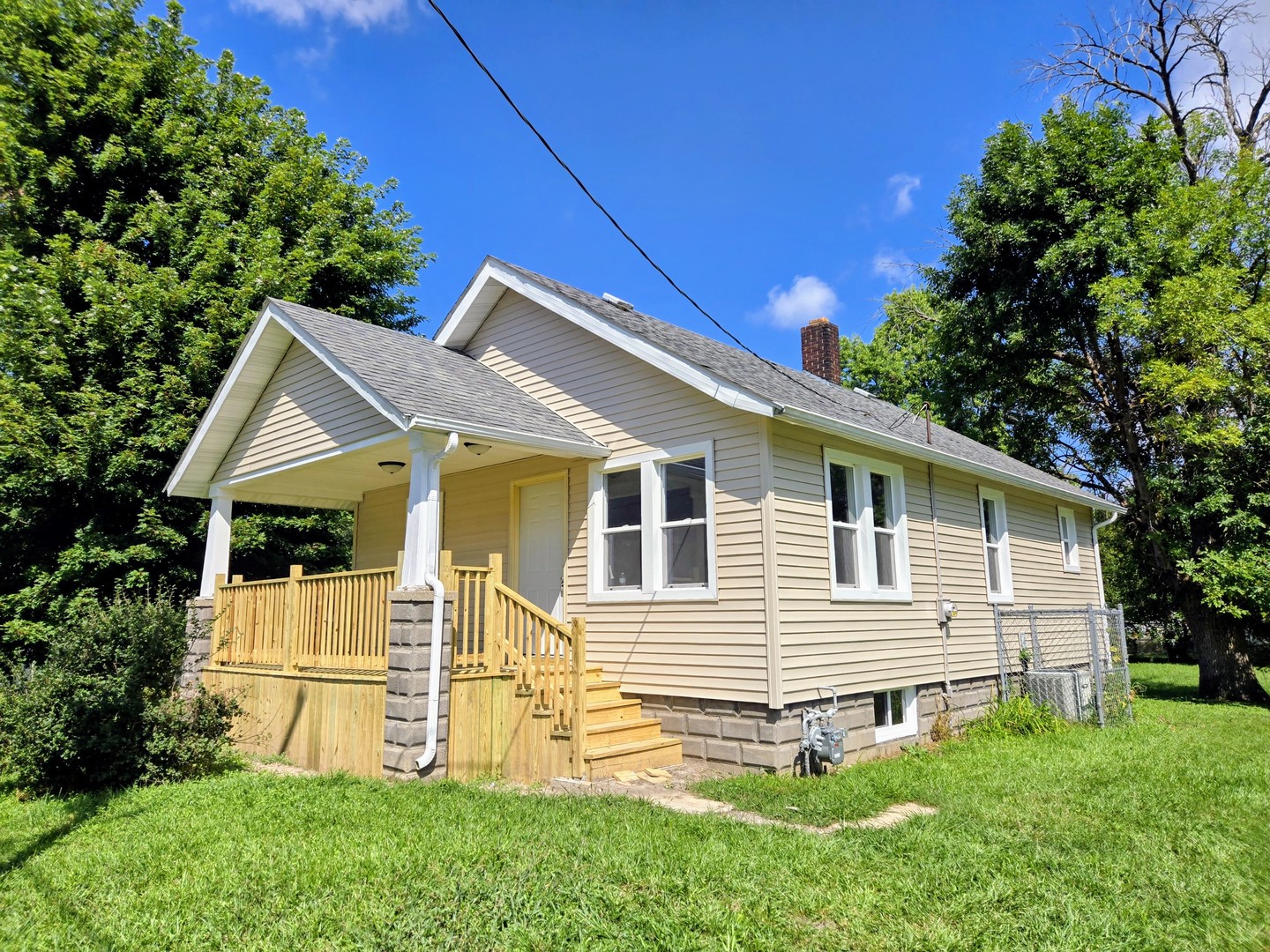 406 Cass Street