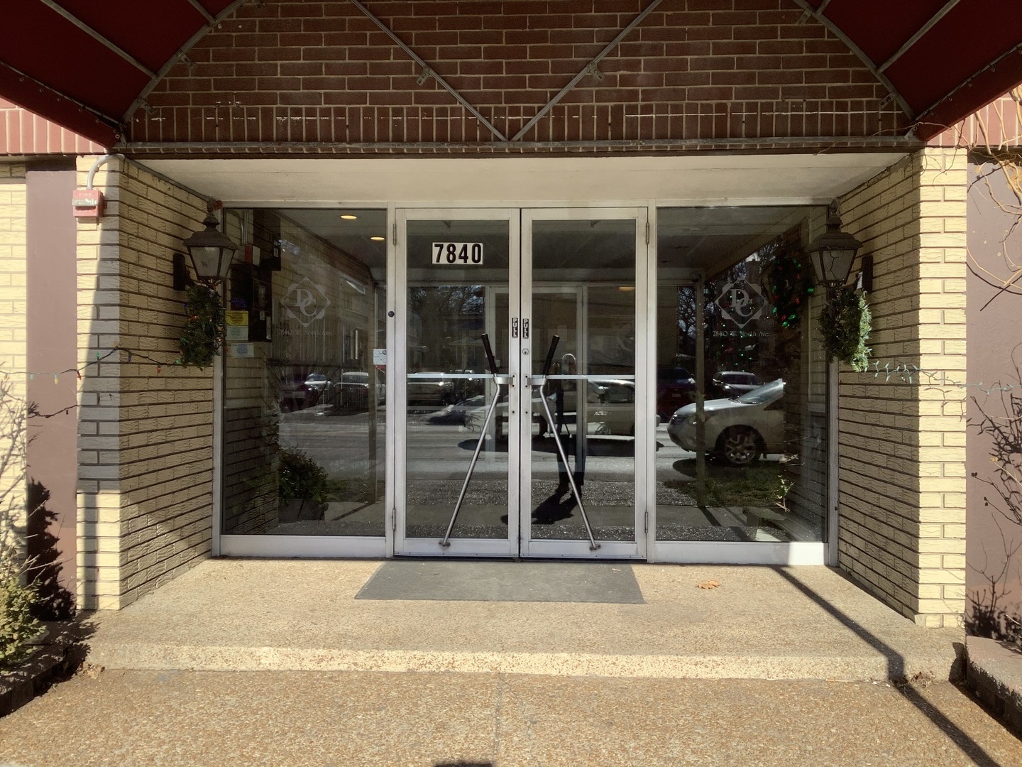 7840 W North Avenue 4i Property Photo 3