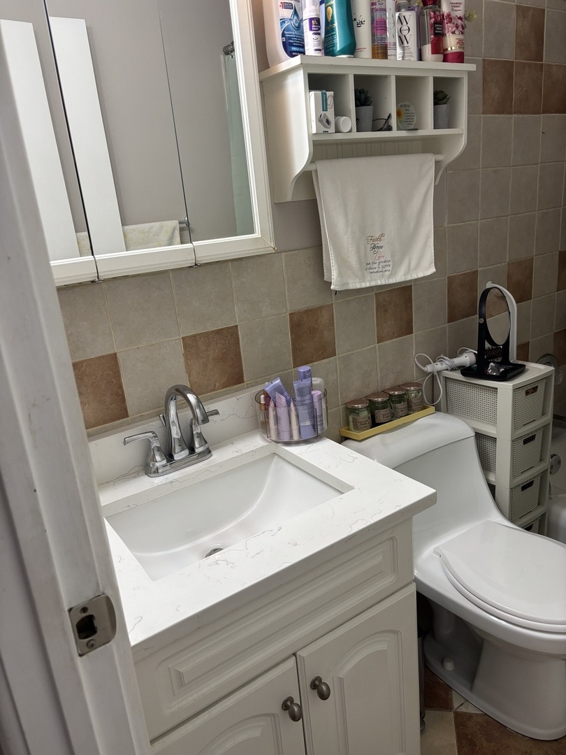 7840 W North Avenue 4i Property Photo 22