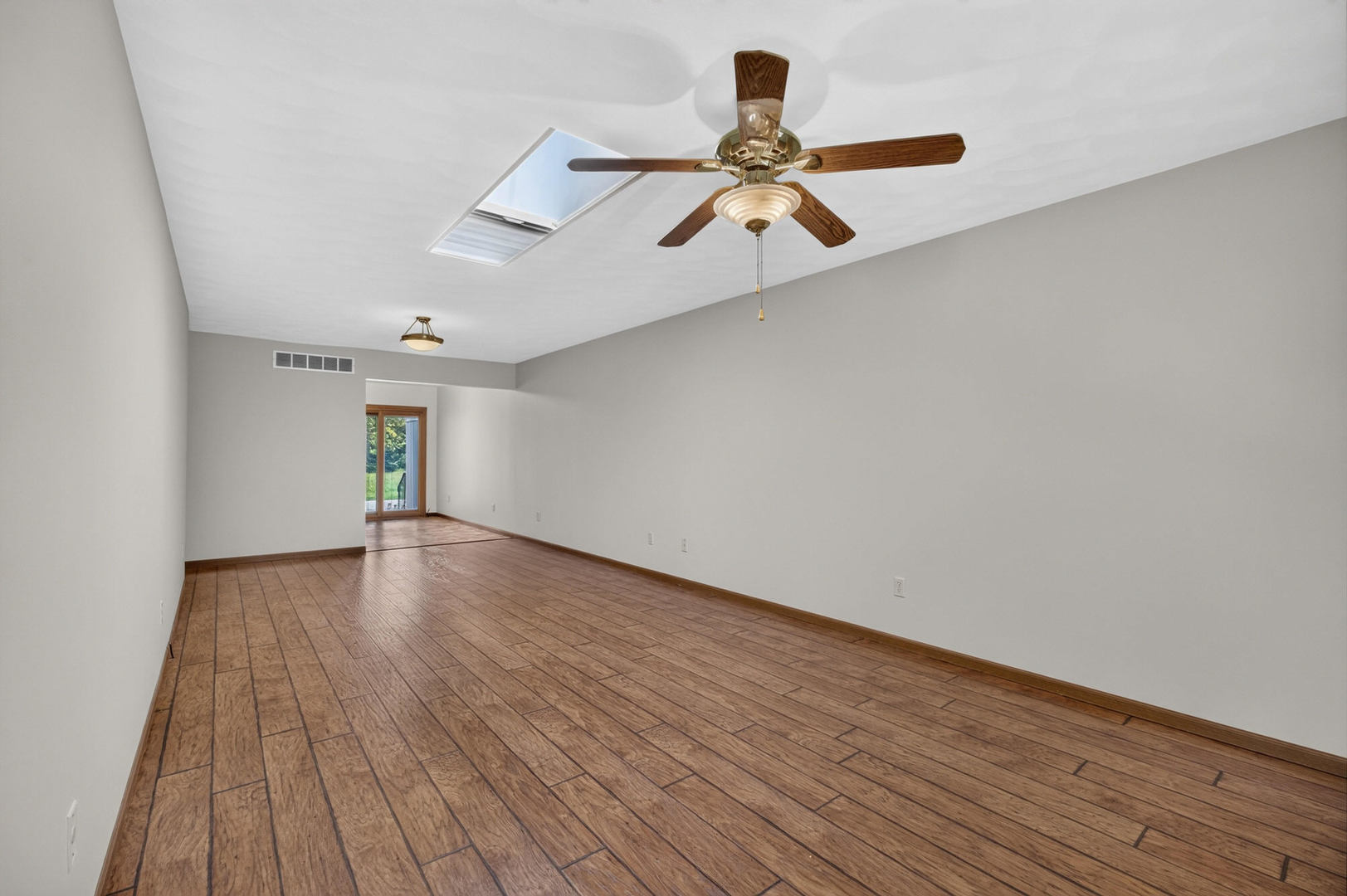 1233 47th Ave Court 16 Property Photo 6