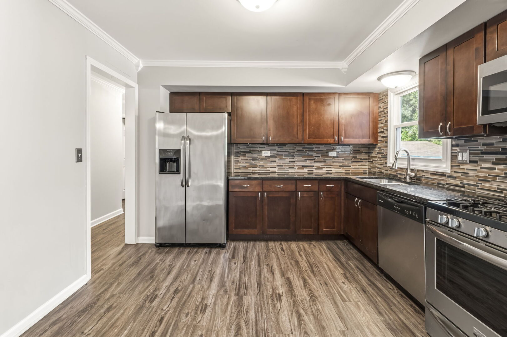 419 Deerpath Drive Property Photo 8