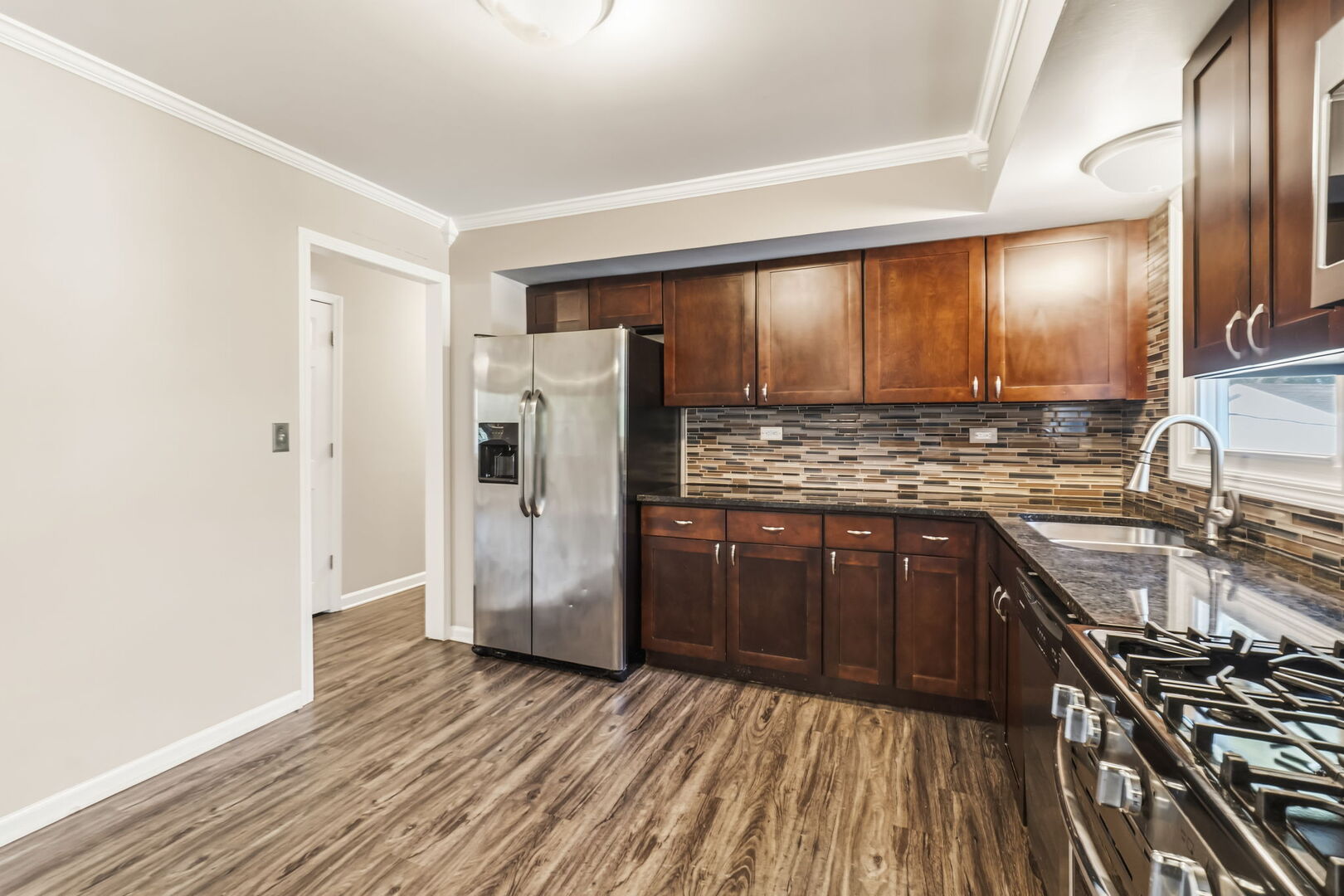 419 Deerpath Drive Property Photo 10