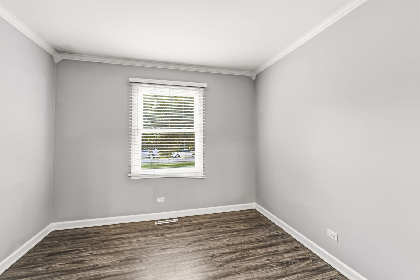 419 Deerpath Drive Property Photo 15