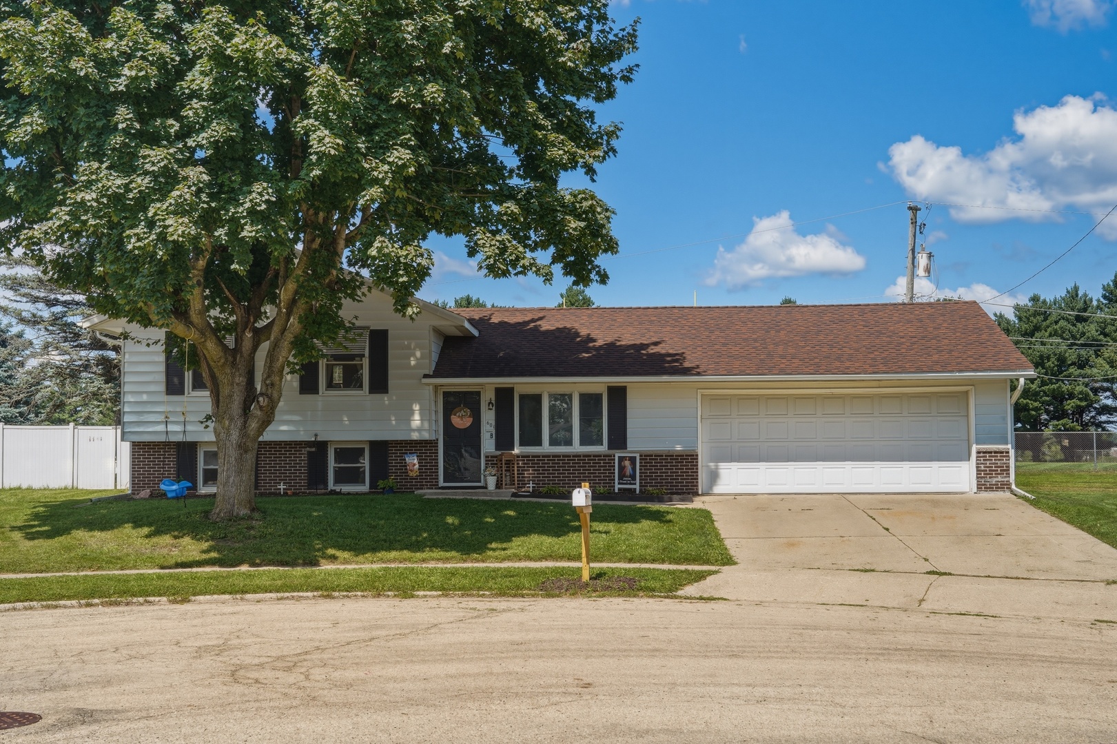 601 High Street Property Photo 1
