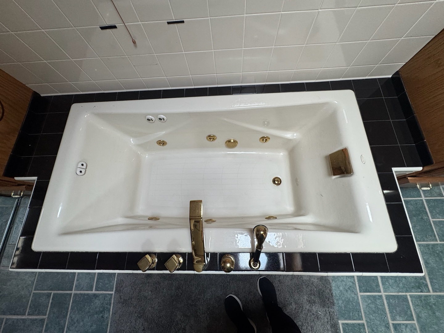 1802 Walnut Circle Property Photo 14