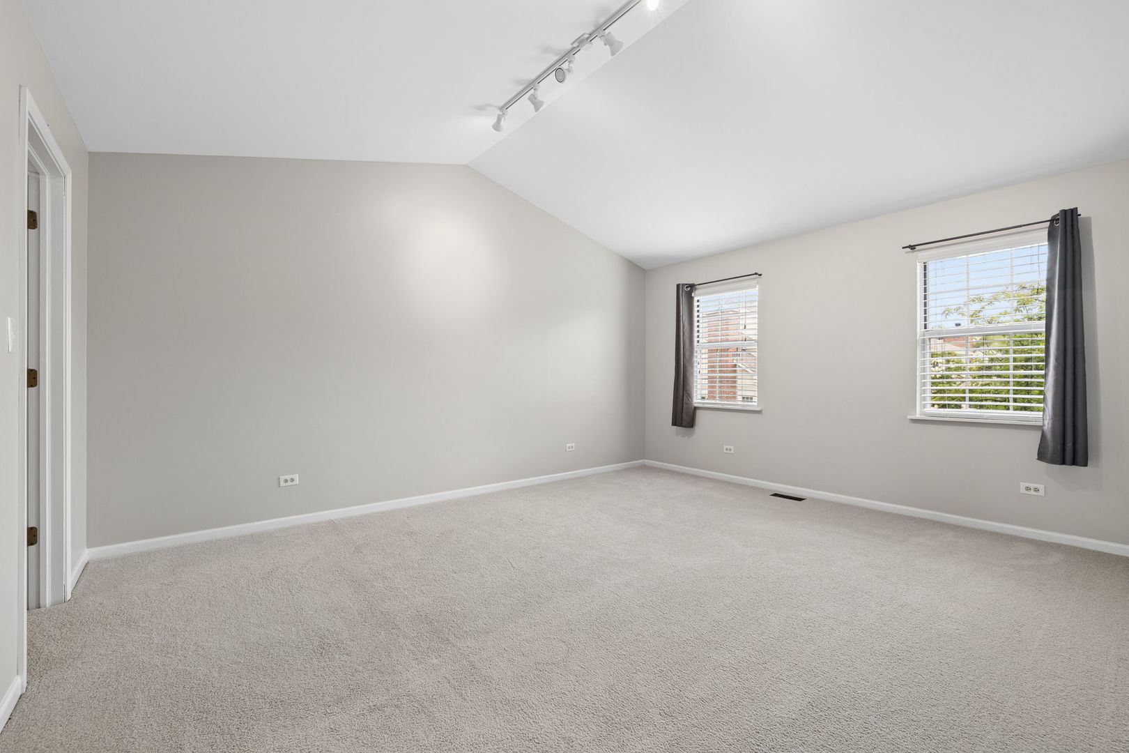 97 Cammeron Court Property Photo 12