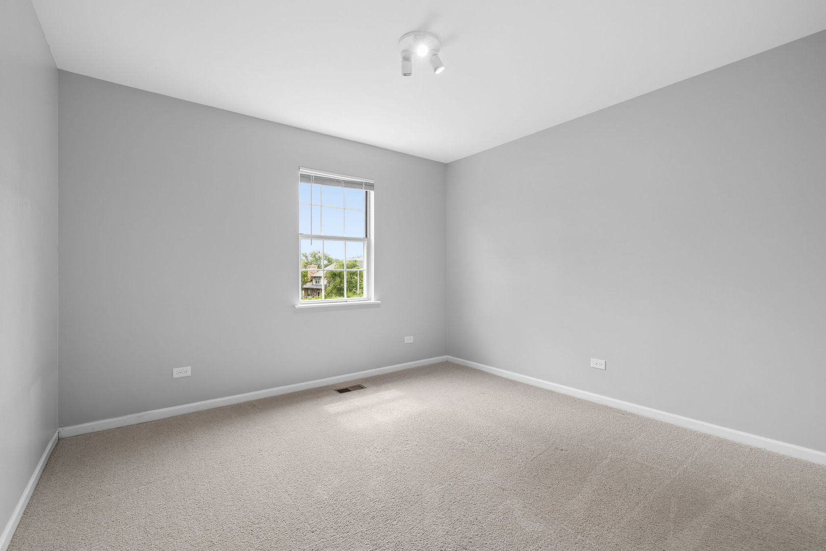 97 Cammeron Court Property Photo 20