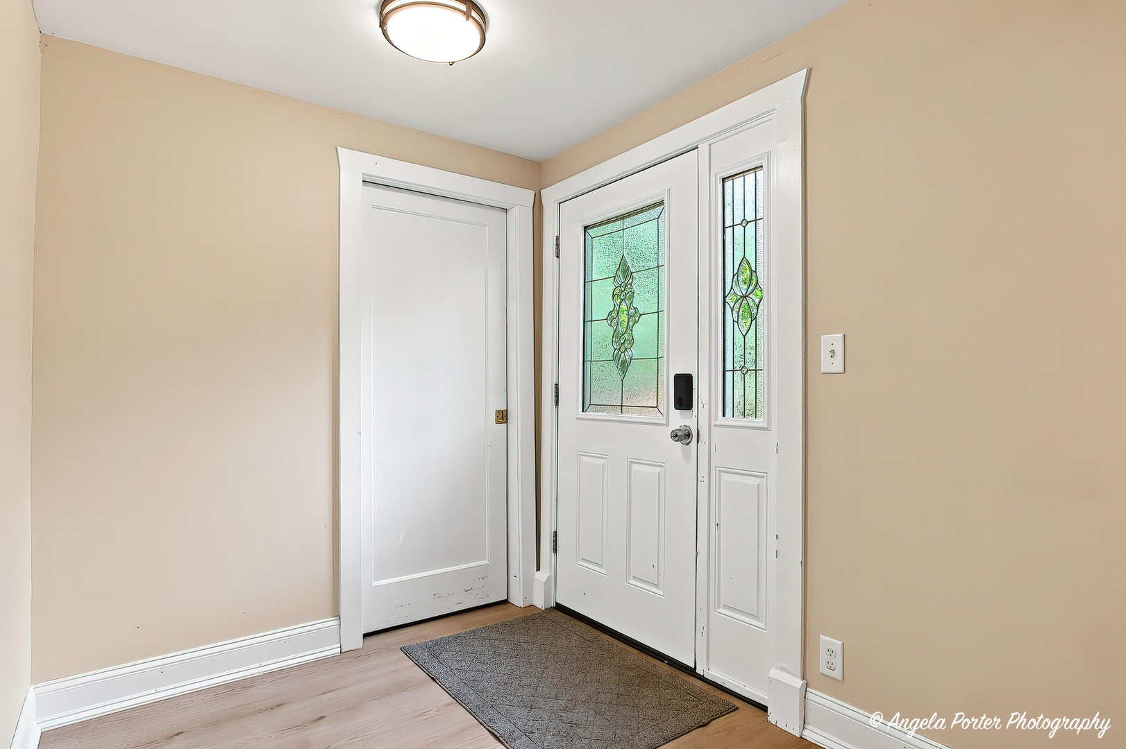 7724 S Oak Road Property Photo 2