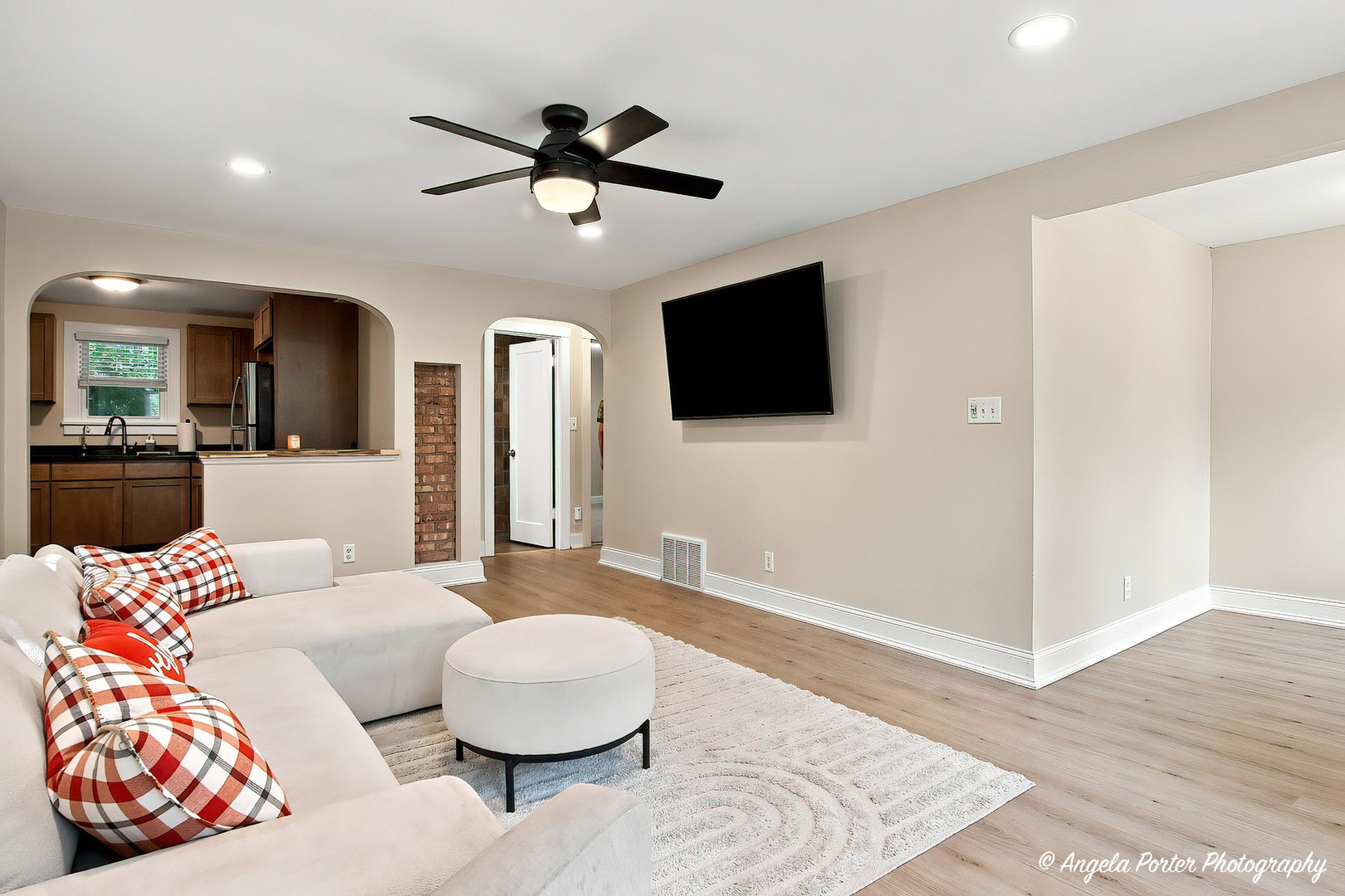 7724 S Oak Road Property Photo 4