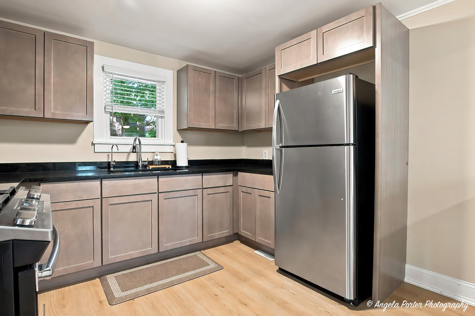7724 S Oak Road Property Photo 8