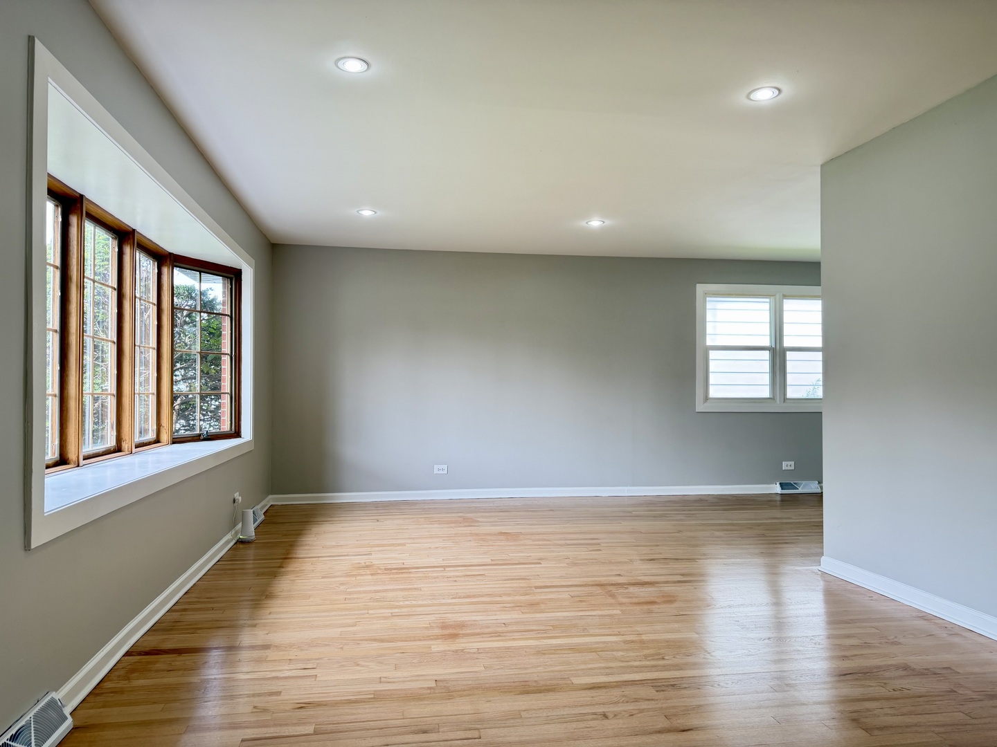 1302 Prince Drive Property Photo 2