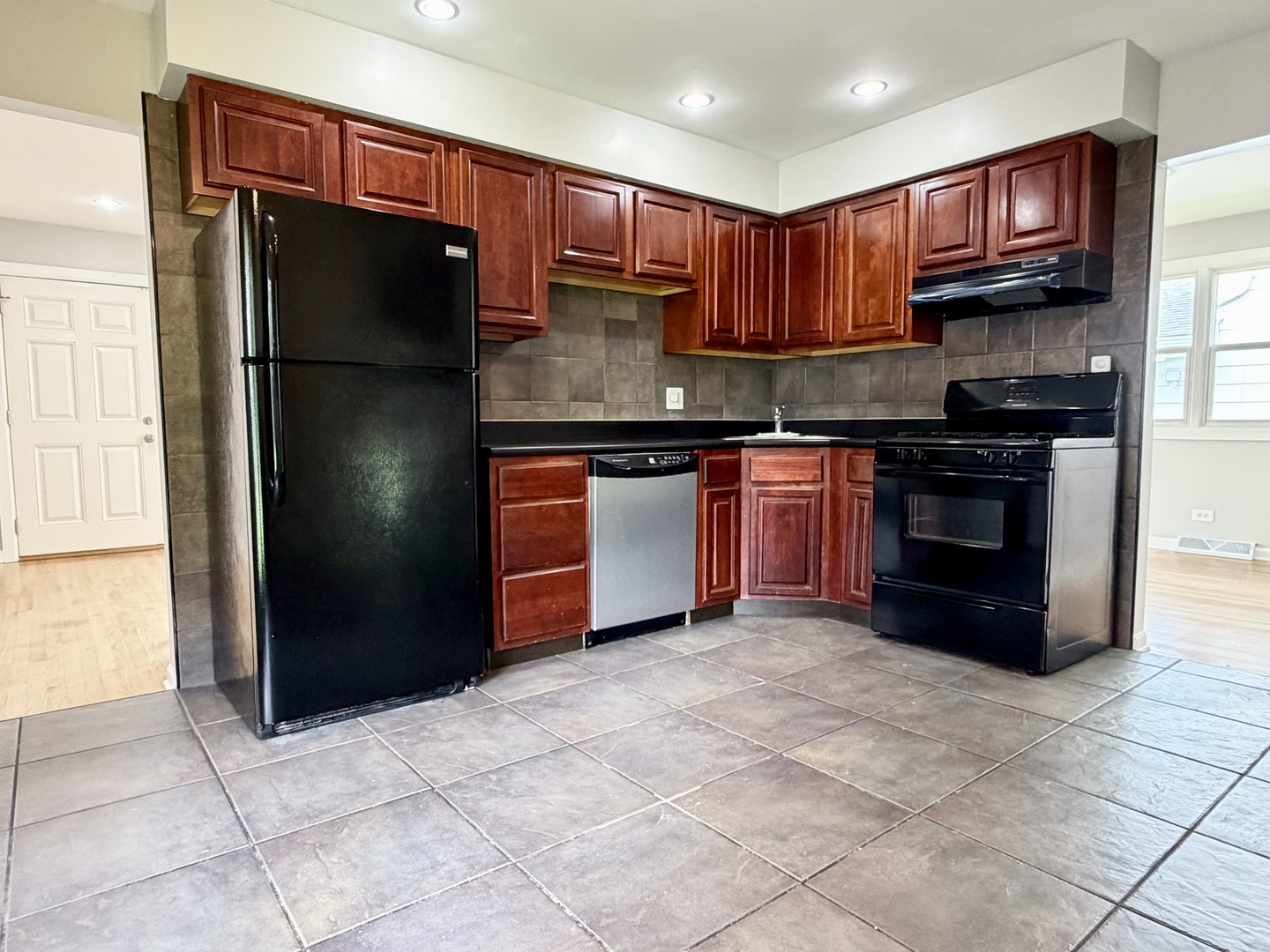 1302 Prince Drive Property Photo 8