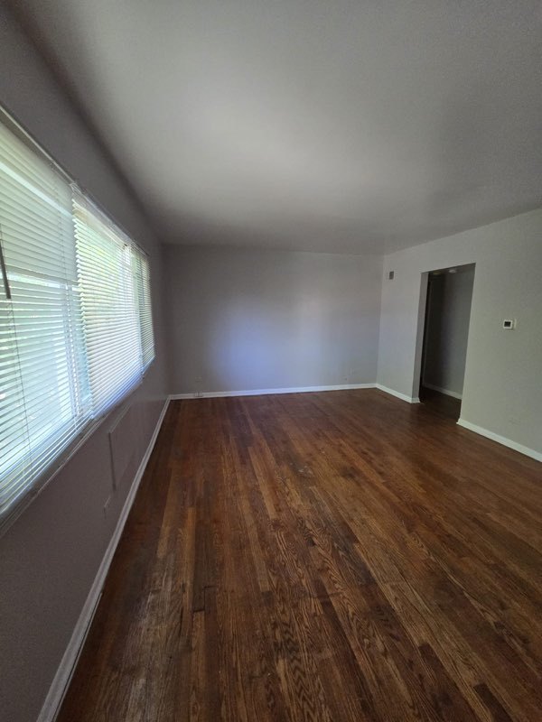 7530 S Saginaw Avenue 3a Property Photo 4