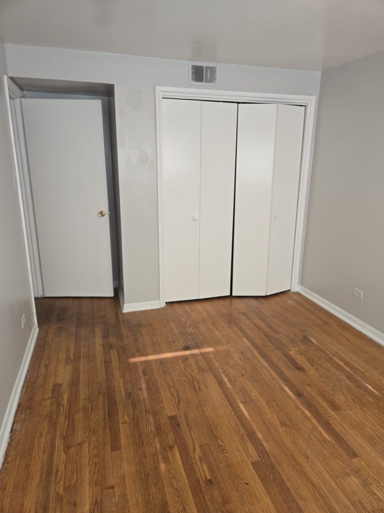 7530 S Saginaw Avenue 3a Property Photo 6