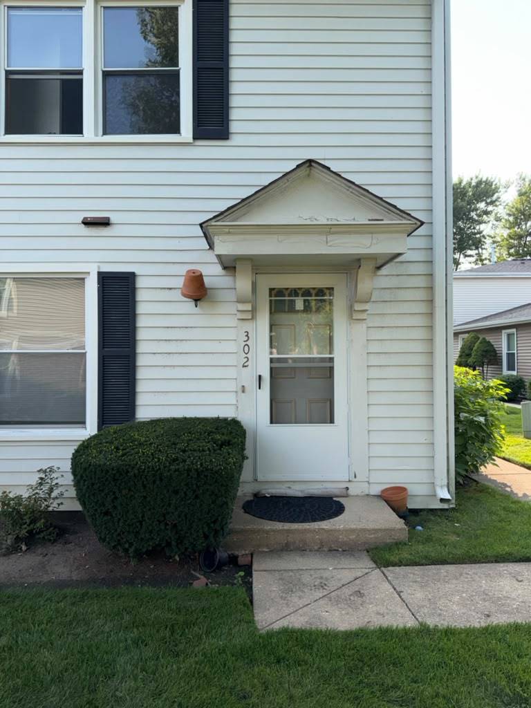 302 Creekside Drive Property Photo 2