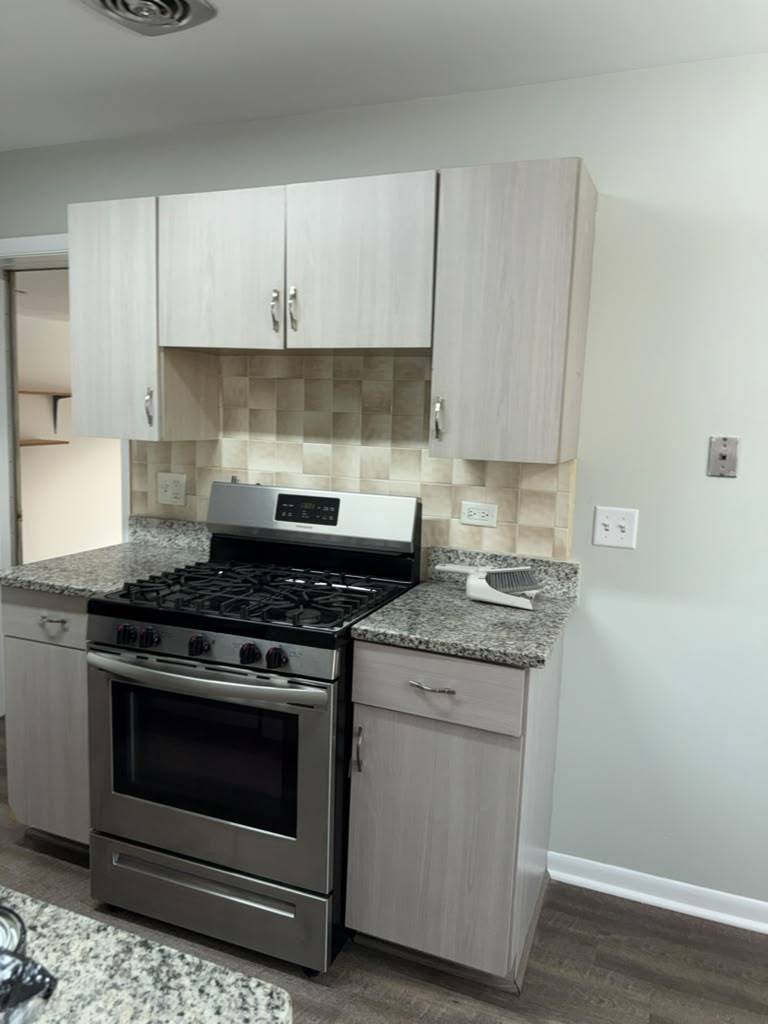 302 Creekside Drive Property Photo 4