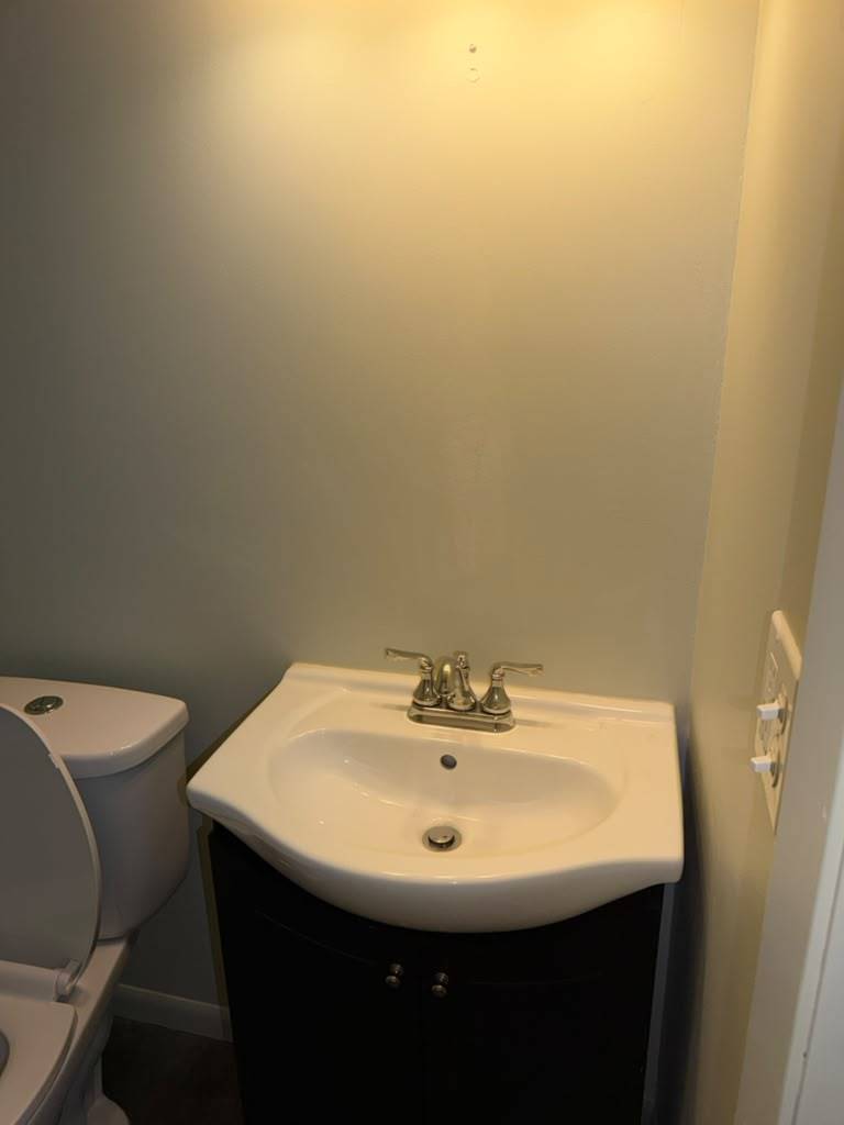 302 Creekside Drive Property Photo 17