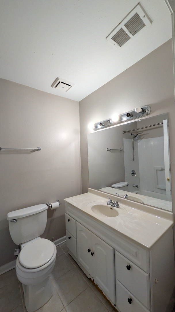 5534 E Lake Drive B Property Photo 10