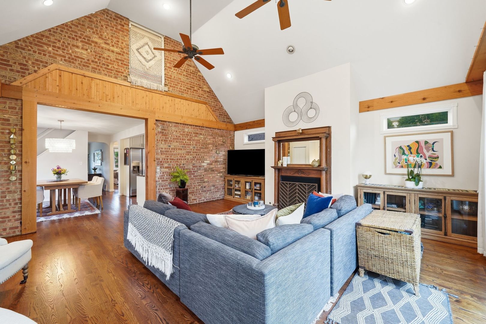 5712 S Nashville Avenue Property Photo 10