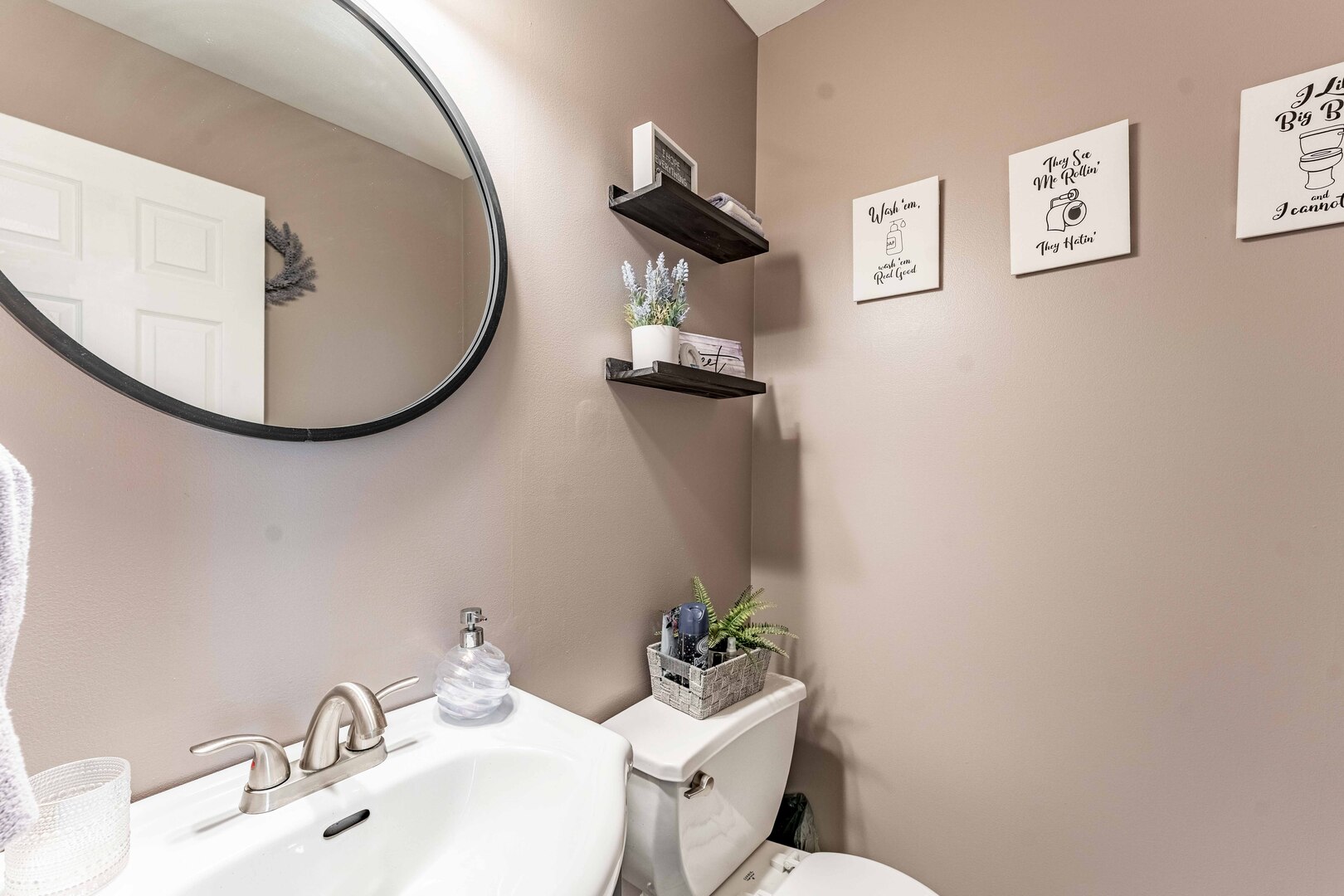 4618 Edinburgh Court Property Photo 9