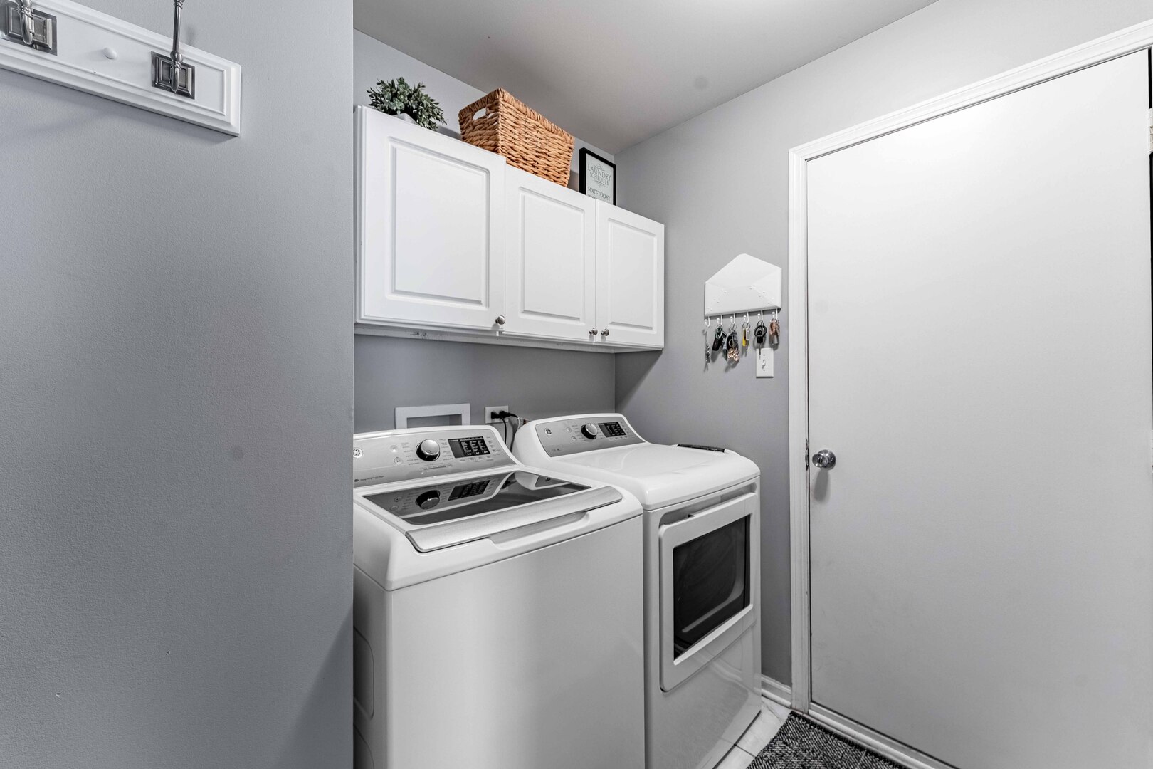 4618 Edinburgh Court Property Photo 10