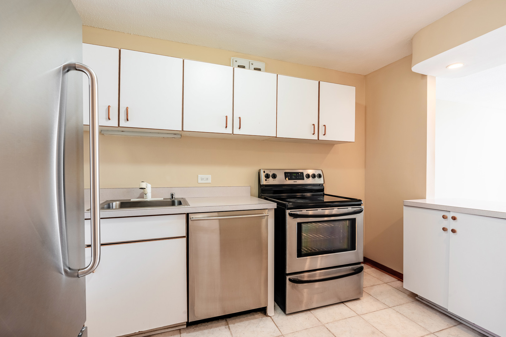 405 N Wabash Avenue 2207 Property Photo 5