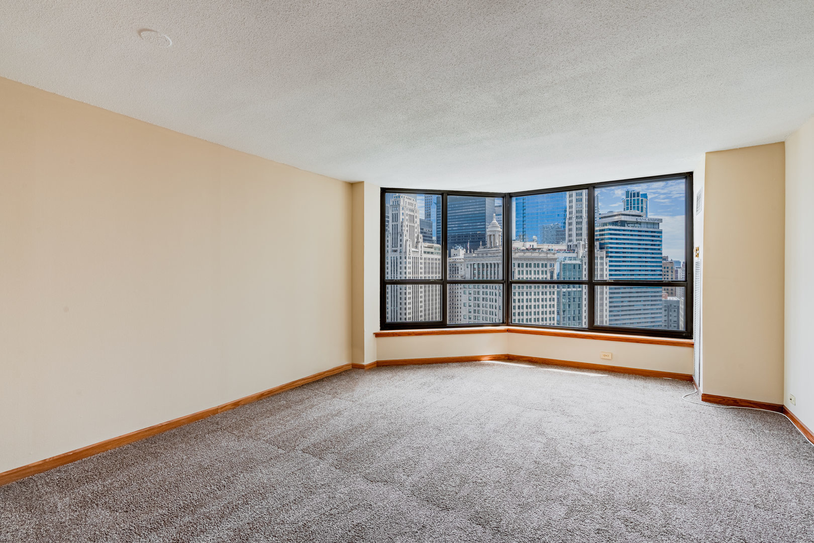 405 N Wabash Avenue 2207 Property Photo 7