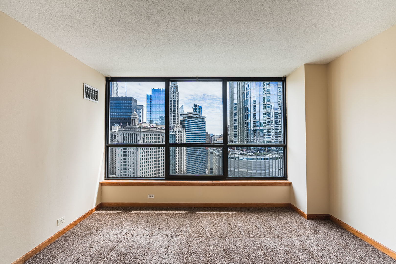 405 N Wabash Avenue 2207 Property Photo 9
