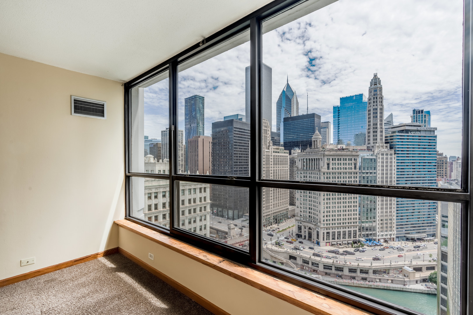 405 N Wabash Avenue 2207 Property Photo 10