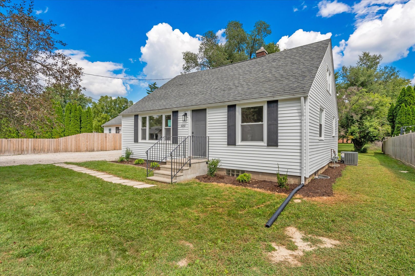3230 40th Street Property Photo 2
