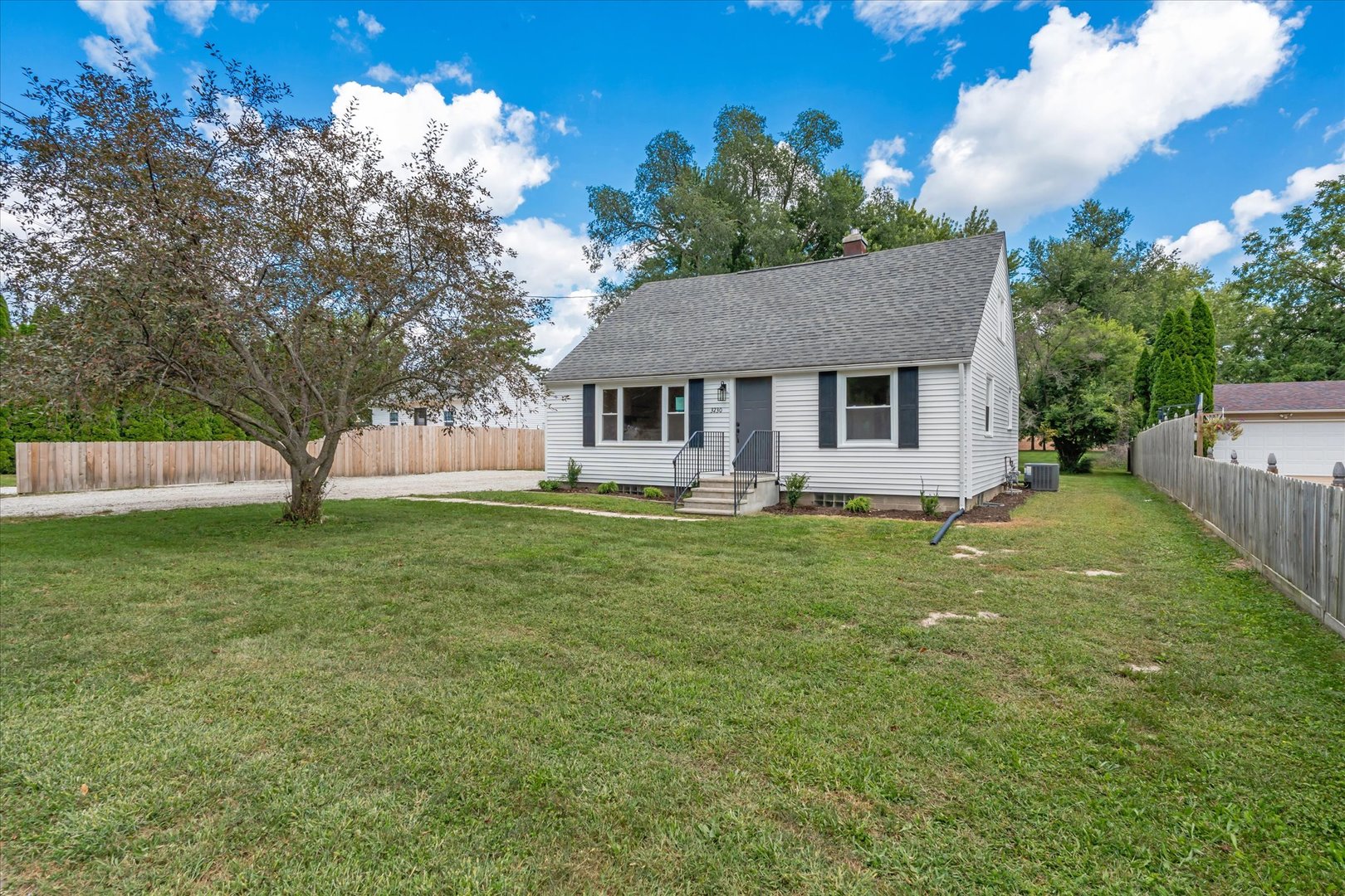 3230 40th Street Property Photo 3