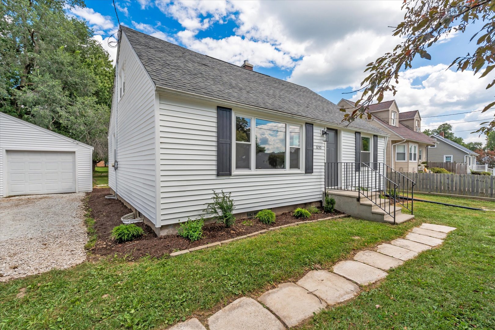 3230 40th Street Property Photo 4