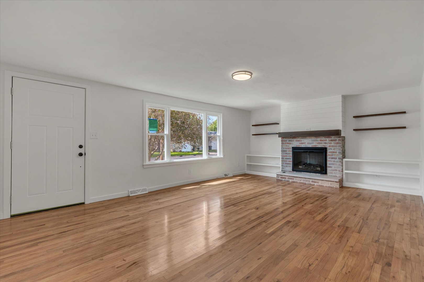 3230 40th Street Property Photo 8