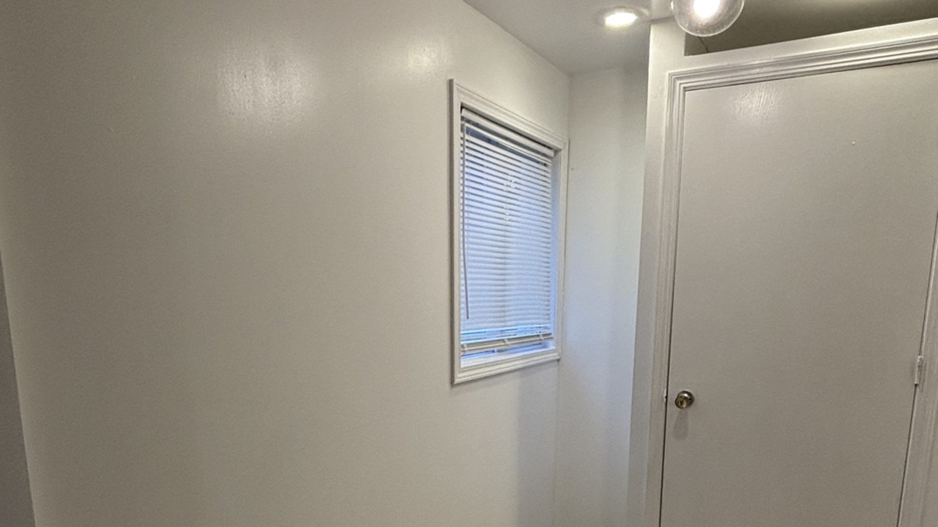 15729 Vincennes Road Property Photo 10