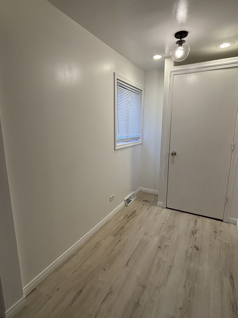 15729 Vincennes Road Property Photo 12