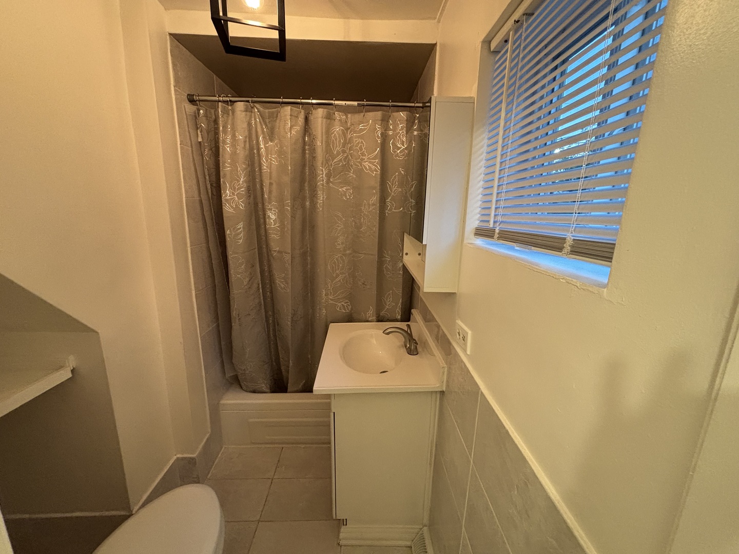 15729 Vincennes Road Property Photo 13